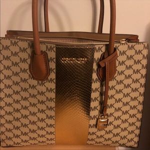 Michael Kors purse